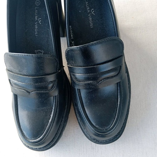 A To Z Greek loafers black like new, size 36