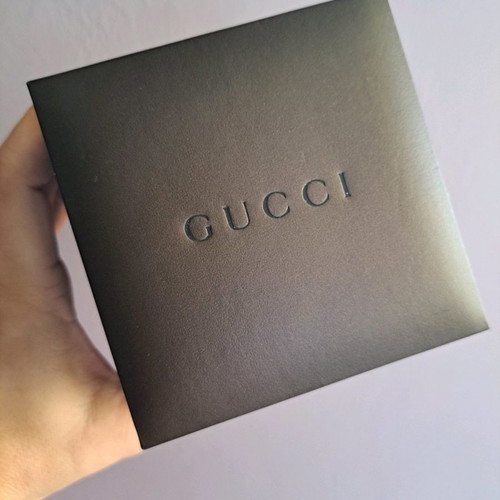 Gucci wristwatch new women's silver with box