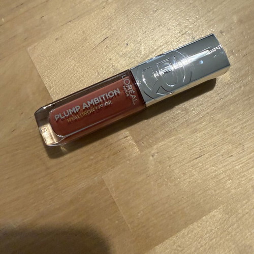 L'Oreal Paris Plump Ambition Hyaluron Lip Oil, shade 650 Nude Macaron