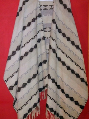 Poncho used 100% cotton with beautiful pattern and warm