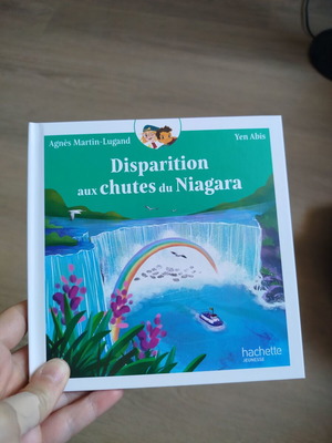 Disparition aux chutes du Niagara children's book new, French