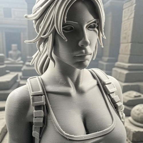 Lara Croft figurine like new