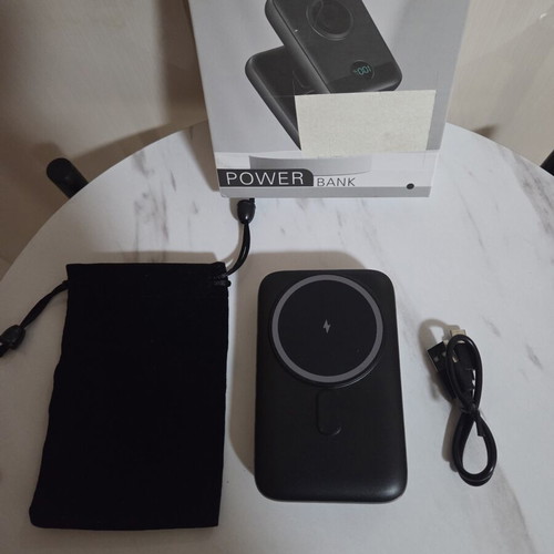 Power Bank HX100M4 10800mAh new with wireless charging