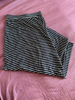 Ribbed long skirt Zara like new, blue and white with side slit