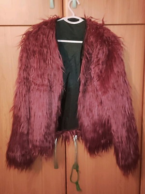 Fur coat like new, red, size L