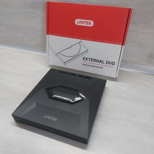 Unitek T037A External DVD/CD Drive 5-in-1 with USB Hub and SD Slot new