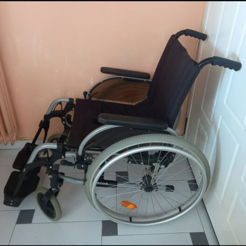 Ottobock wheelchair new, folding, lightweight aluminum-titanium frame