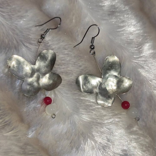 Butterfly women's necklace like new, silver set of 3 pieces