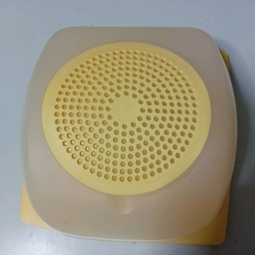 Tupperware cheese container like new