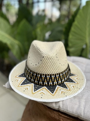 Hand Painted Straw Hat new, adjustable size, black and beige