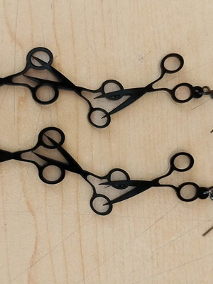 Earrings with haircut scissors design new, black