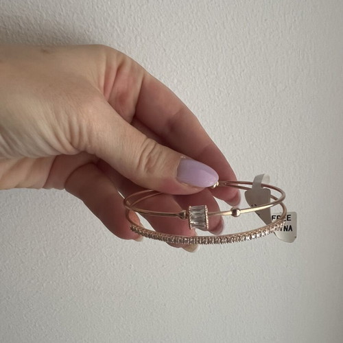 Rose gold bracelet new, for thin wrist