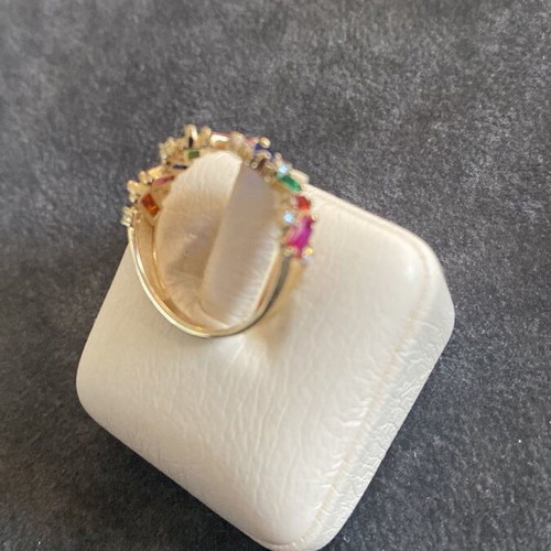 14k Gold Ring like new with multicolor zircon stones