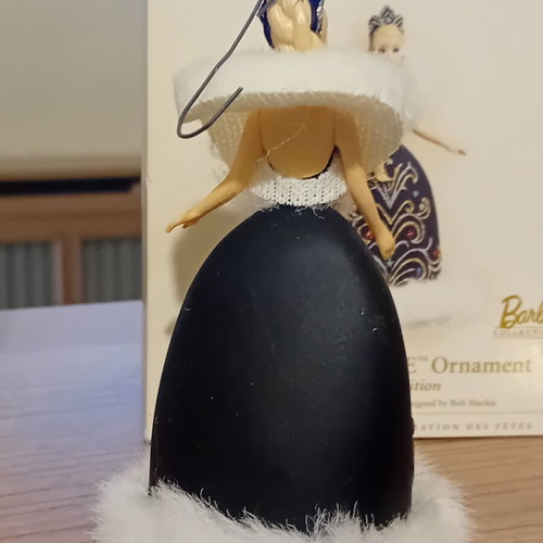 Barbie Keepsake Ornament Celebration 2006 new