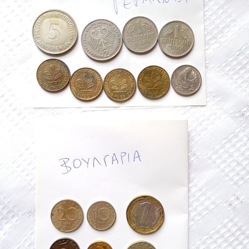Coins and banknotes used from 19 countries, pack of 83 coins and 4 notes
