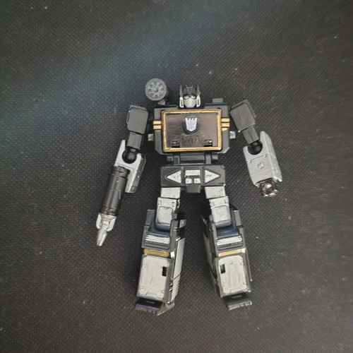 Transformers Soundwave Core Class figure, official, transformable
