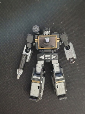 Transformers Soundwave Core Class figure, official, transformable