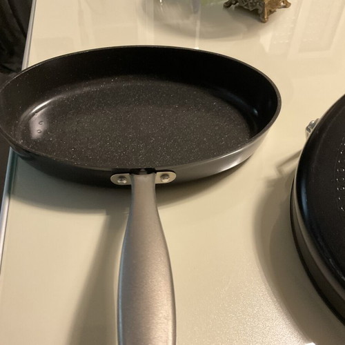 Nonstick frying pan and grill pan set like new, granite coating