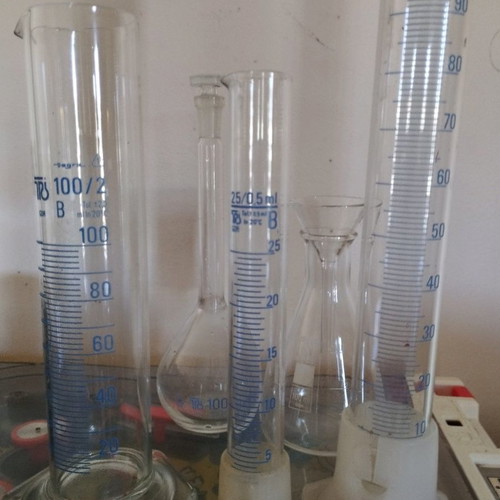 Volumetric cylinders and laboratory flasks used, set of 7 pieces