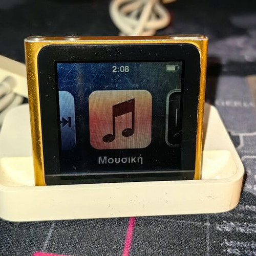 Apple iPod Nano 6th Gen 8GB Gold Like New