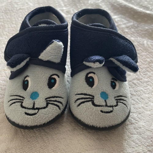 Children's slippers size 20