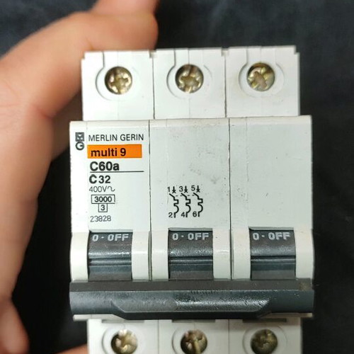 Three-pole circuit breaker 32 amp new