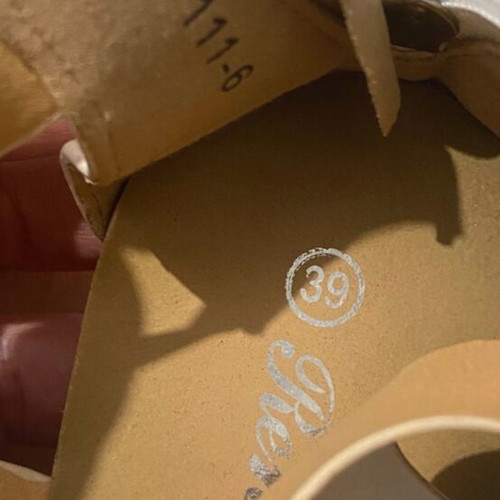 Flat white sandals, size 39