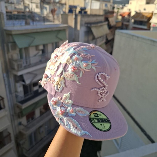 New Era 59FIFTY custom cap brand new, lilac with floral embroidery