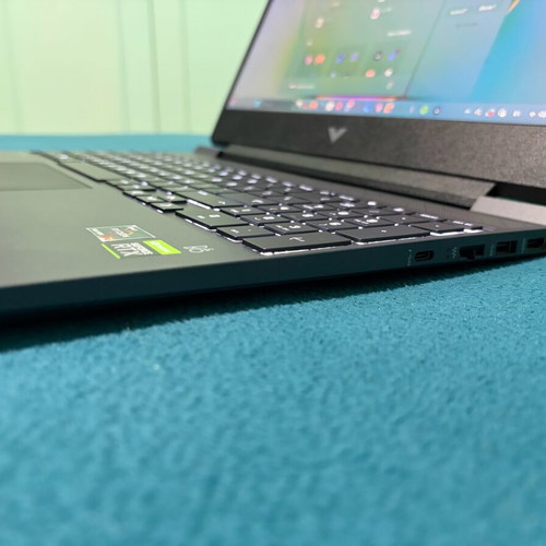 HP Victus 15-fb0010nv 15.6'' FHD IPS laptop like new with Ryzen 7 and RTX 3050