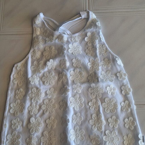 Mandarino White Tank Top with 3D Flowers and Crisscross Back like new, S-M