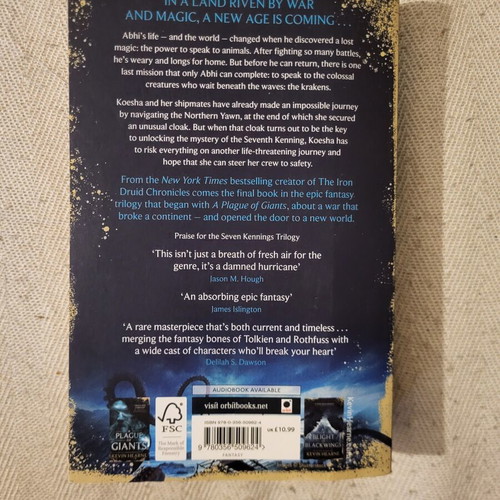 A Curse of Krakens by Kevin Hearne new, English edition