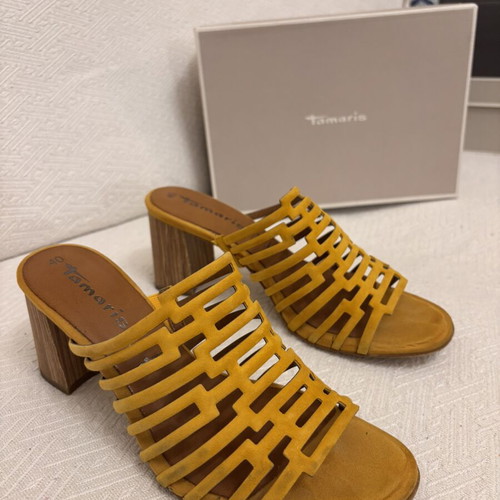 Tamaris mule sandals new, size 40, yellow leather