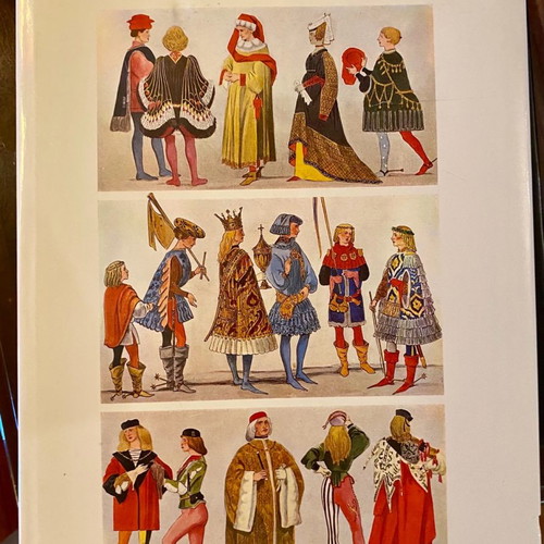Encyclopedie du costume book like new, French edition