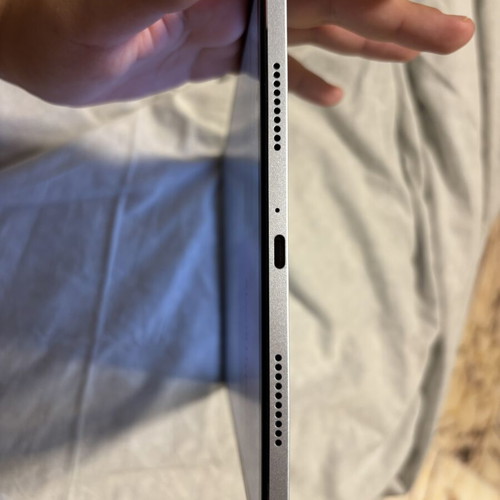 Xiaomi Pad 6 tablet like new with pen and accessories