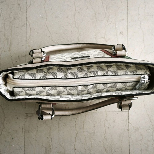 Bagtobag Handbag like new, medium size