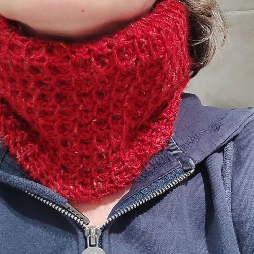 Handmade merino wool neck scarf like new, red burgundy with gift white child scarf