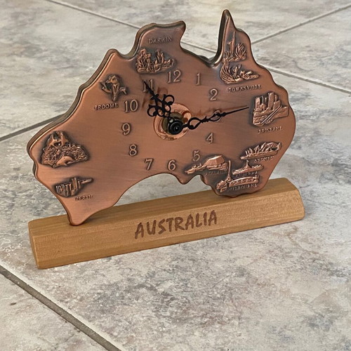 Bronze Australia-shaped clock
