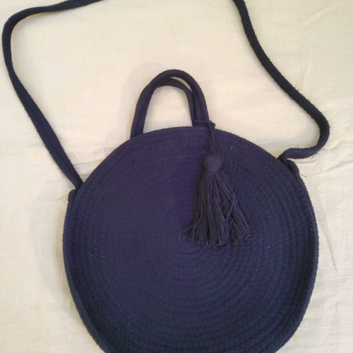 Knitted crossbody bag black like new Pull&Bear