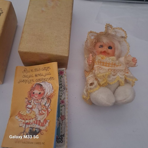 El-Greco 1976 collectible doll like new with box