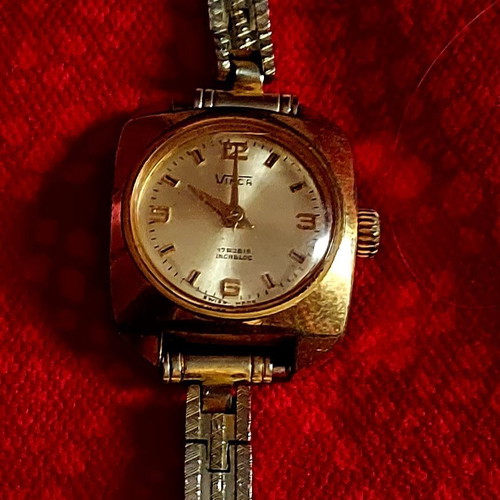 Vinca wristwatch women's used gold-plated from Switzerland manual winding