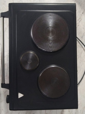 United oven with three burners, model EO9731