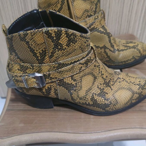 Ankle boots used, yellow, size 39