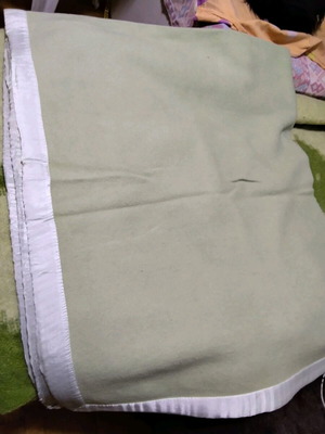 Vintage double-sided wool blanket like new with soft texture