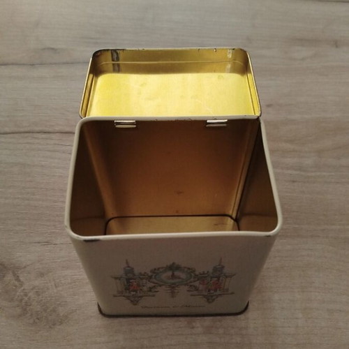 Piccadilly metal box used, old
