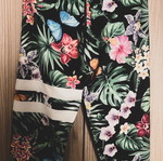Multicolor fitness leggings used, size medium