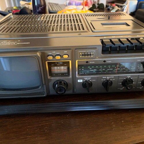Broksonic CIRT-1800 Vintage Portable TV Radio Cassette Recorder used