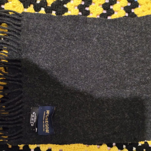 McGregor scarf like new