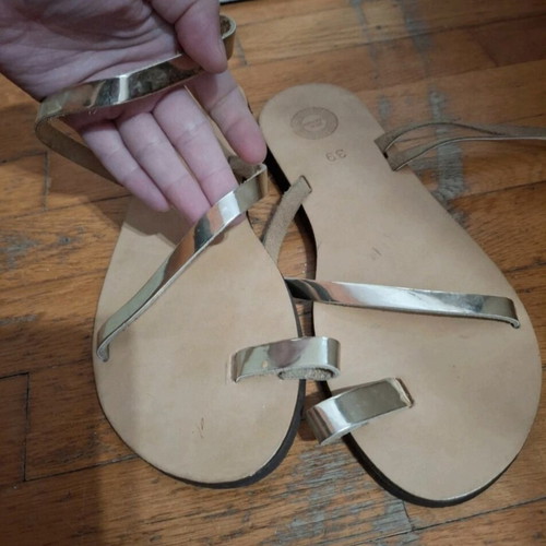 Gold sandals size 39, new with elegant straps