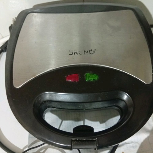 Two-slot sandwich maker used, very good condition