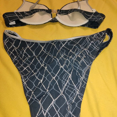 Swimsuit set used in good condition
